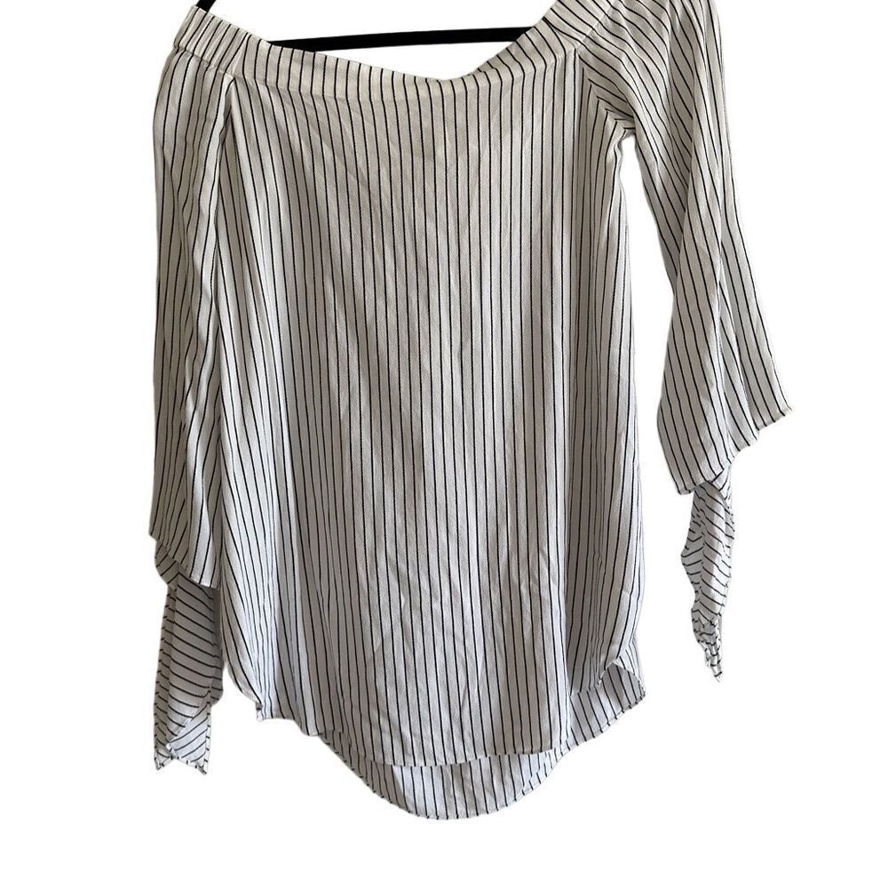 Club Monaco White and Black Striped Off-Shoulder Blouse - Picture 4 of 6